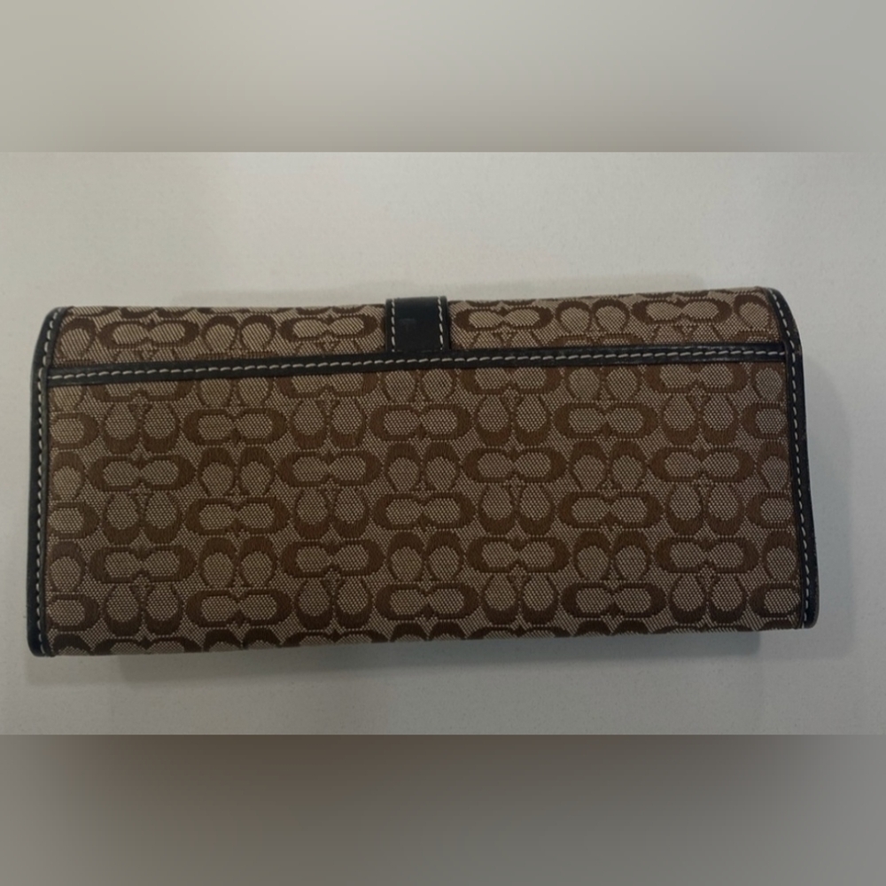 COACH Vintage Brown Canvas Leather Wallet Buckle Detail, Magnetic Closure GUC - Picture 3 of 7